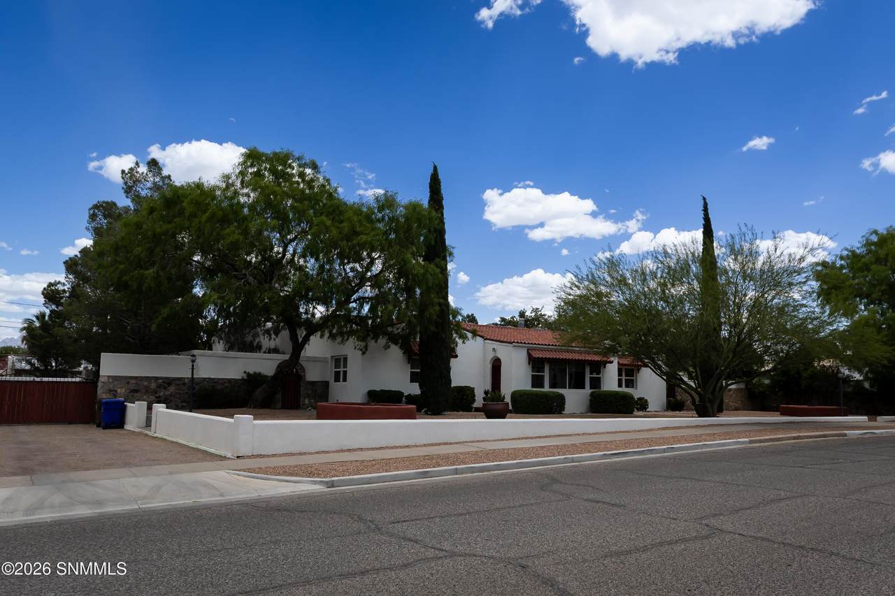 810 Reymond Street - Photo 1