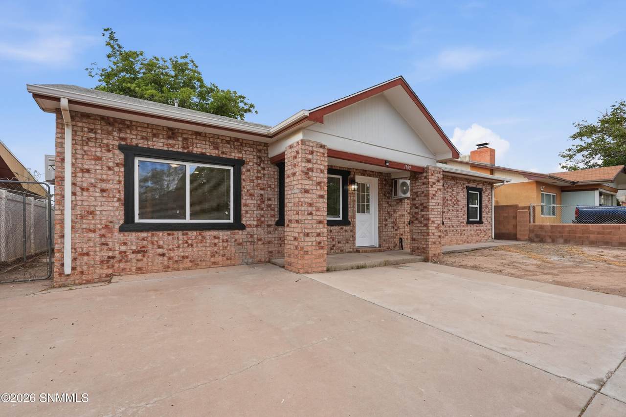 1109 Dewey Lane - Photo 1
