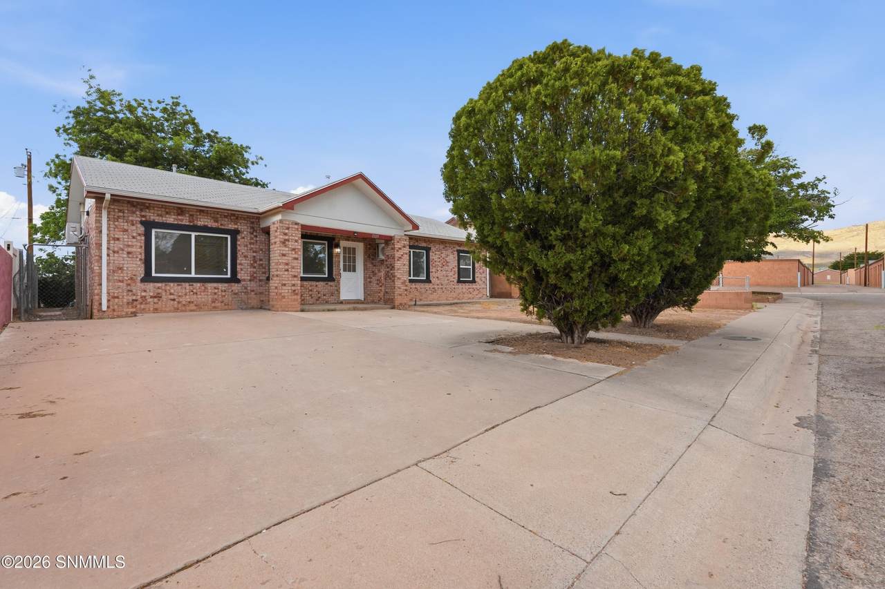 https://bt-photos.global.ssl.fastly.net/lascruces/1280_boomver_1_2601855-2.jpg