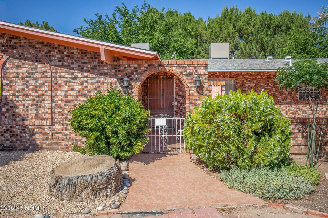https://bt-photos.global.ssl.fastly.net/lascruces/1280_boomver_1_2601873-2.jpg