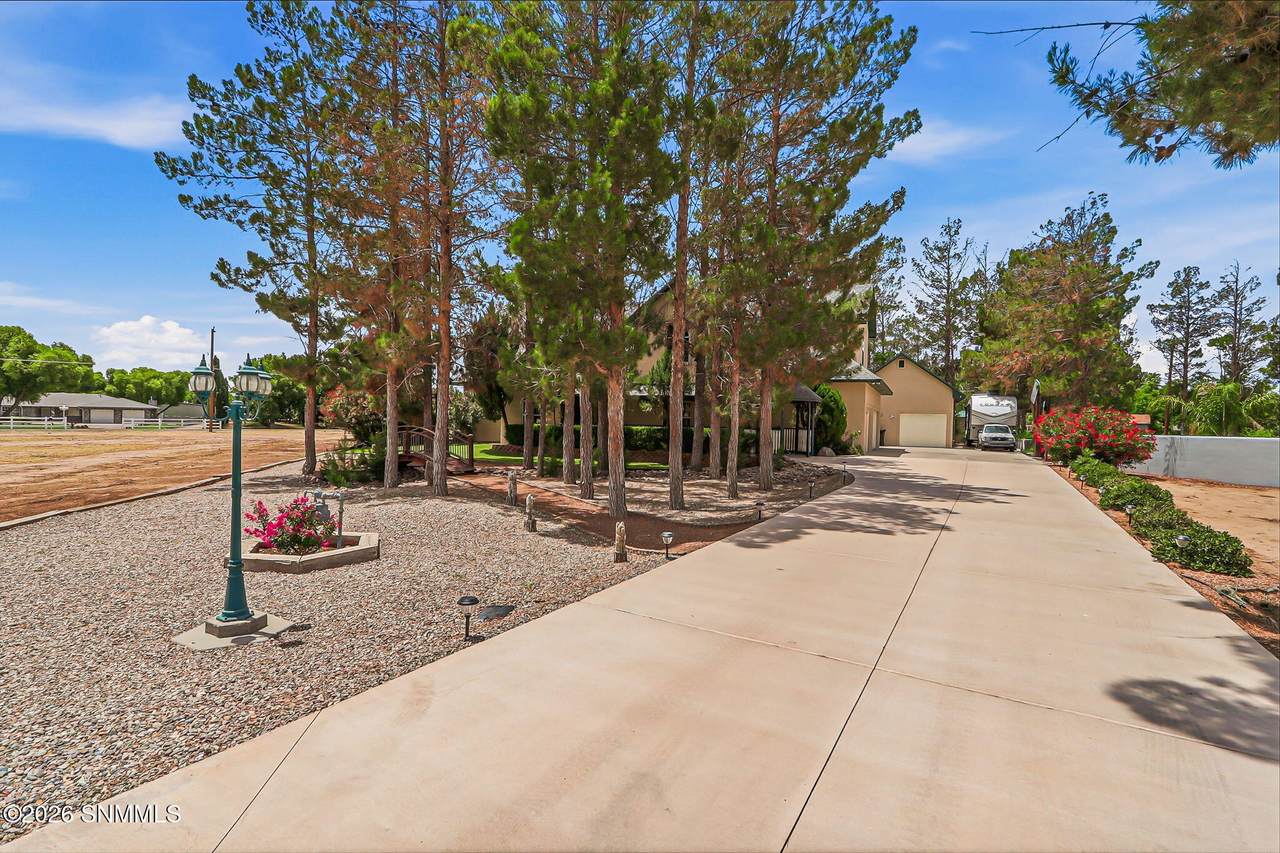 https://bt-photos.global.ssl.fastly.net/lascruces/1280_boomver_1_2601877-2.jpg