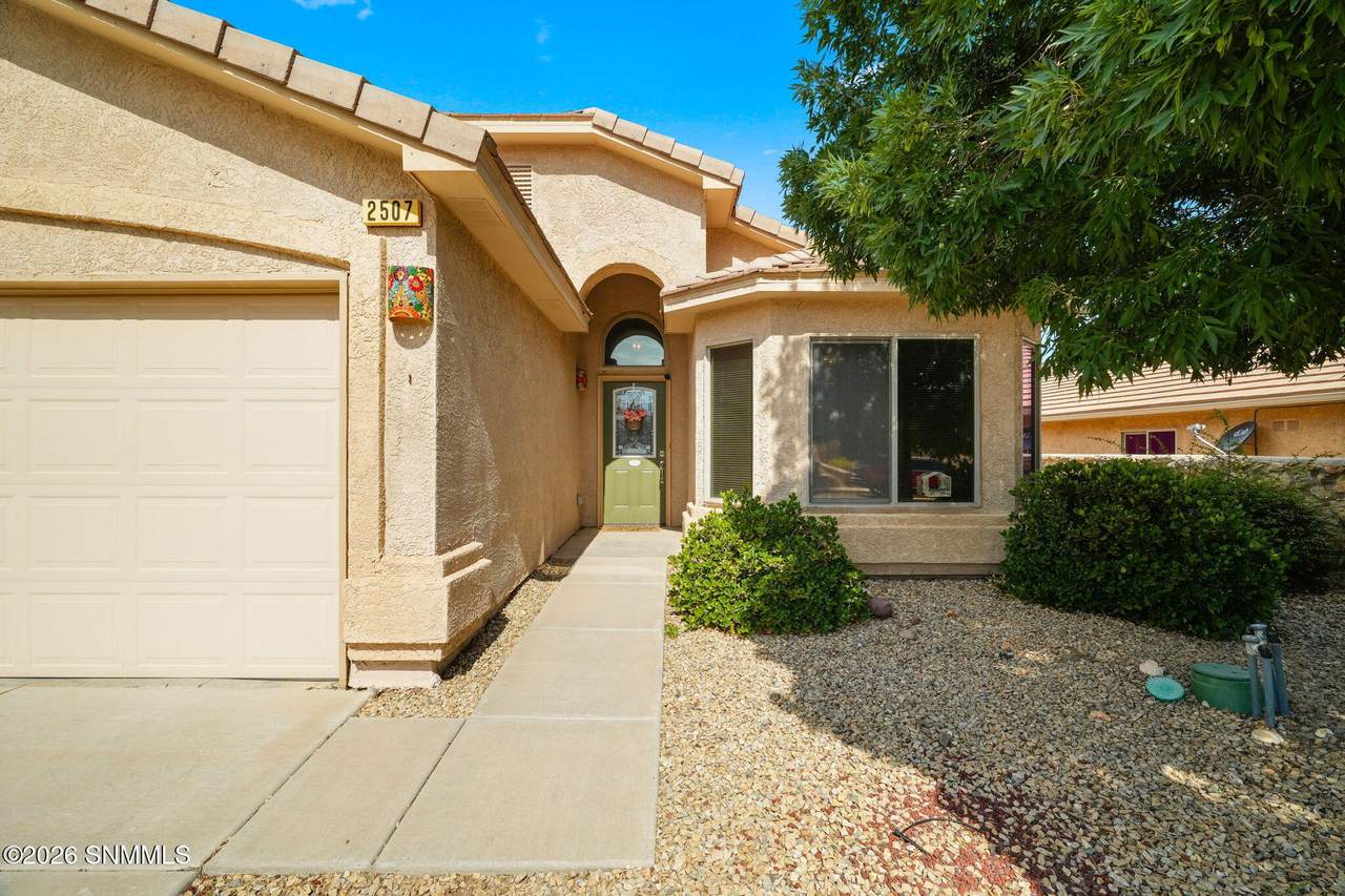 https://bt-photos.global.ssl.fastly.net/lascruces/1280_boomver_1_2601898-2.jpg