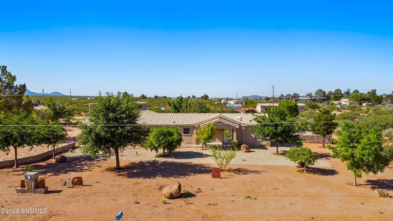https://bt-photos.global.ssl.fastly.net/lascruces/1280_boomver_1_2601959-2.jpg