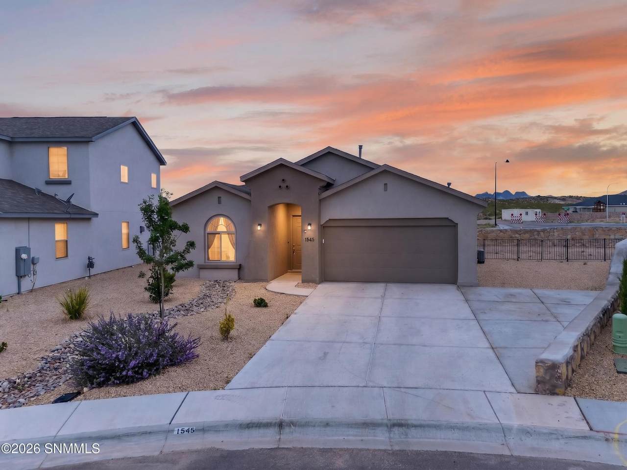 https://bt-photos.global.ssl.fastly.net/lascruces/1280_boomver_1_2601960-2.jpg