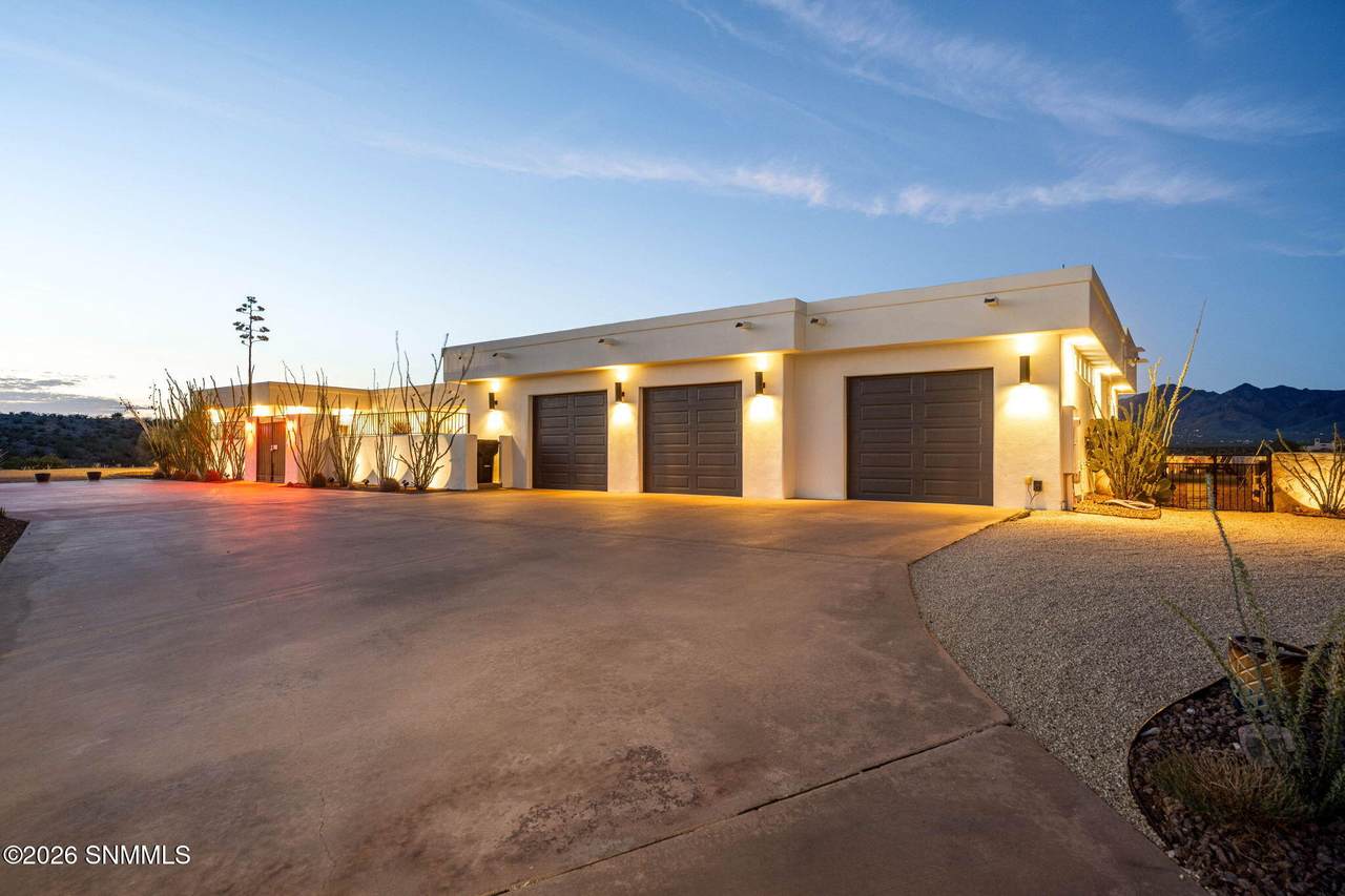 https://bt-photos.global.ssl.fastly.net/lascruces/1280_boomver_1_2601962-2.jpg