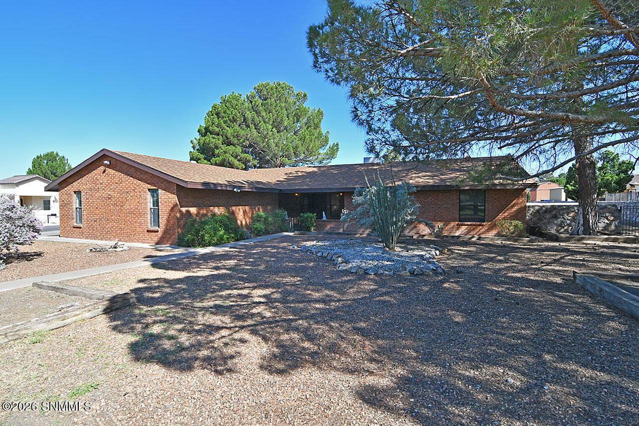https://bt-photos.global.ssl.fastly.net/lascruces/1280_boomver_1_2601967-2.jpg