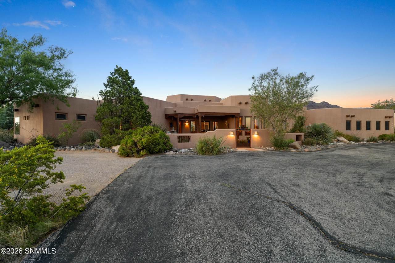 5025 Silverton Court - Photo 1