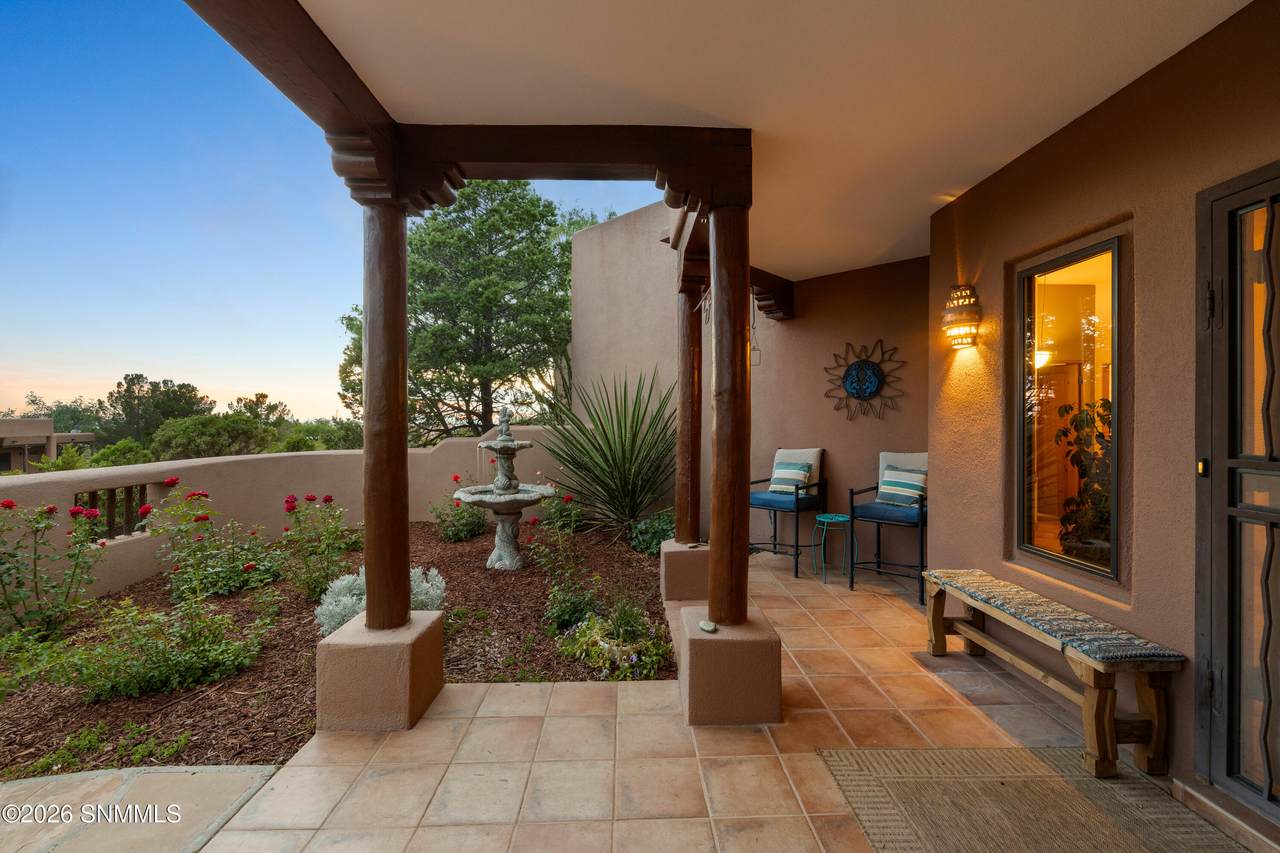 https://bt-photos.global.ssl.fastly.net/lascruces/1280_boomver_1_2601975-2.jpg