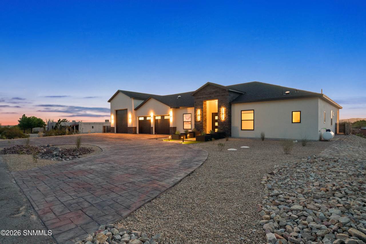 https://bt-photos.global.ssl.fastly.net/lascruces/1280_boomver_1_2601976-2.jpg