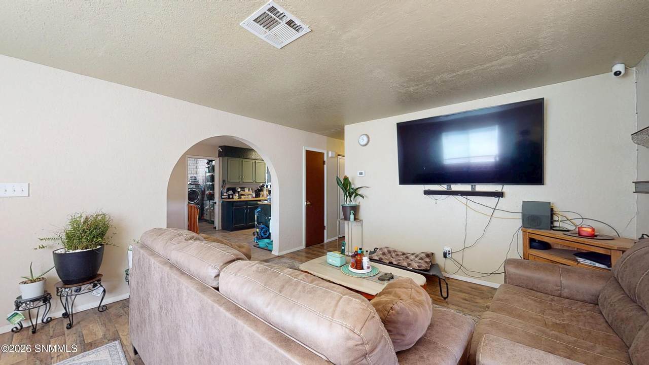 https://bt-photos.global.ssl.fastly.net/lascruces/1280_boomver_1_2602069-2.jpg