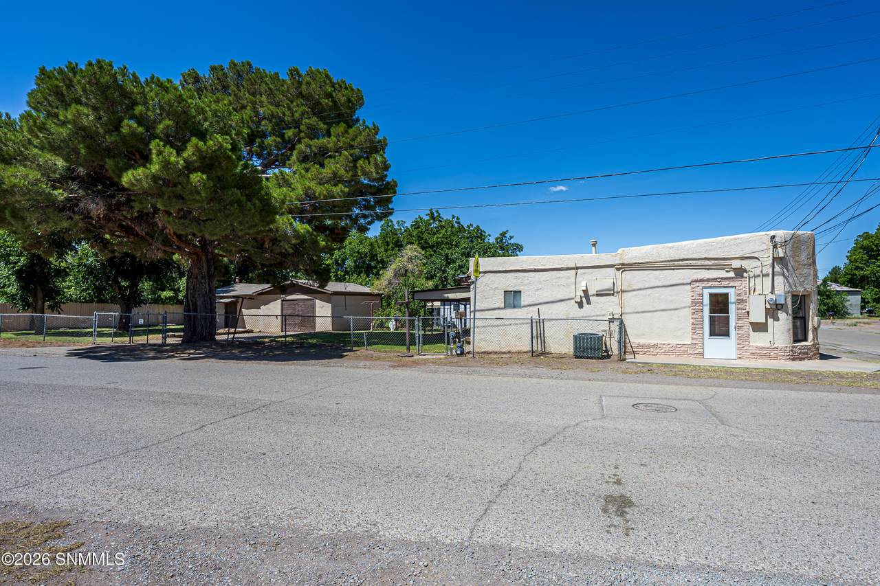 611 1st Street - Photo 1