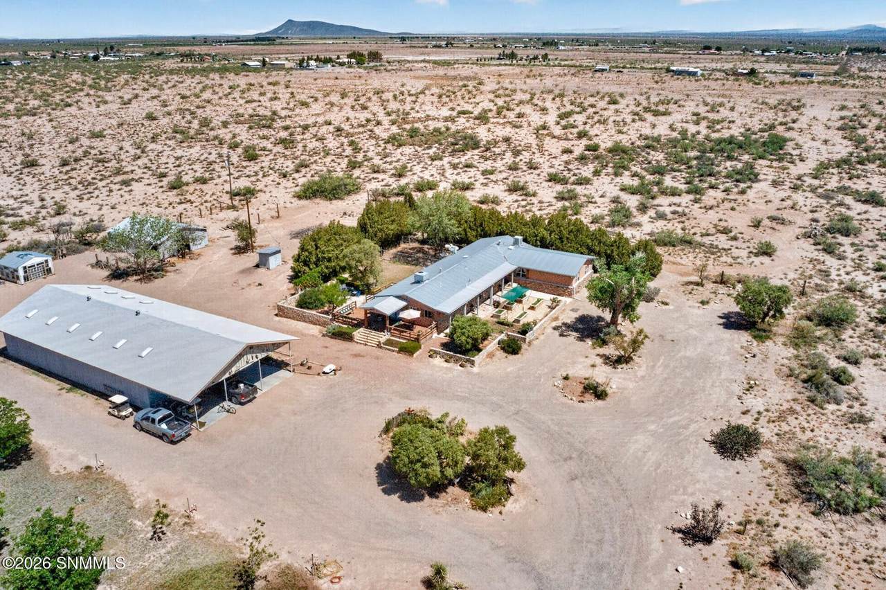 2525 Highway 418 - Photo 1