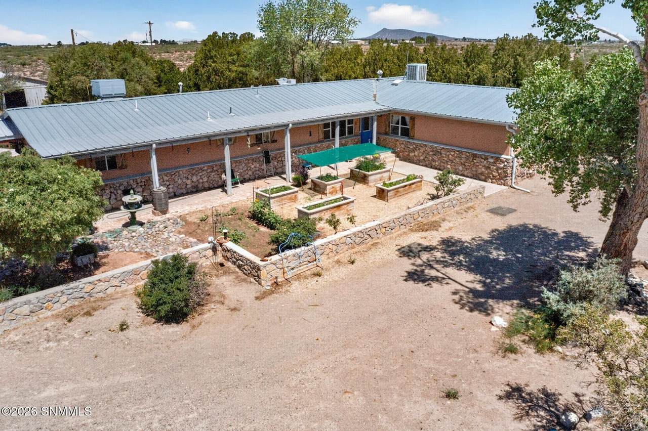 https://bt-photos.global.ssl.fastly.net/lascruces/1280_boomver_1_2602120-2.jpg