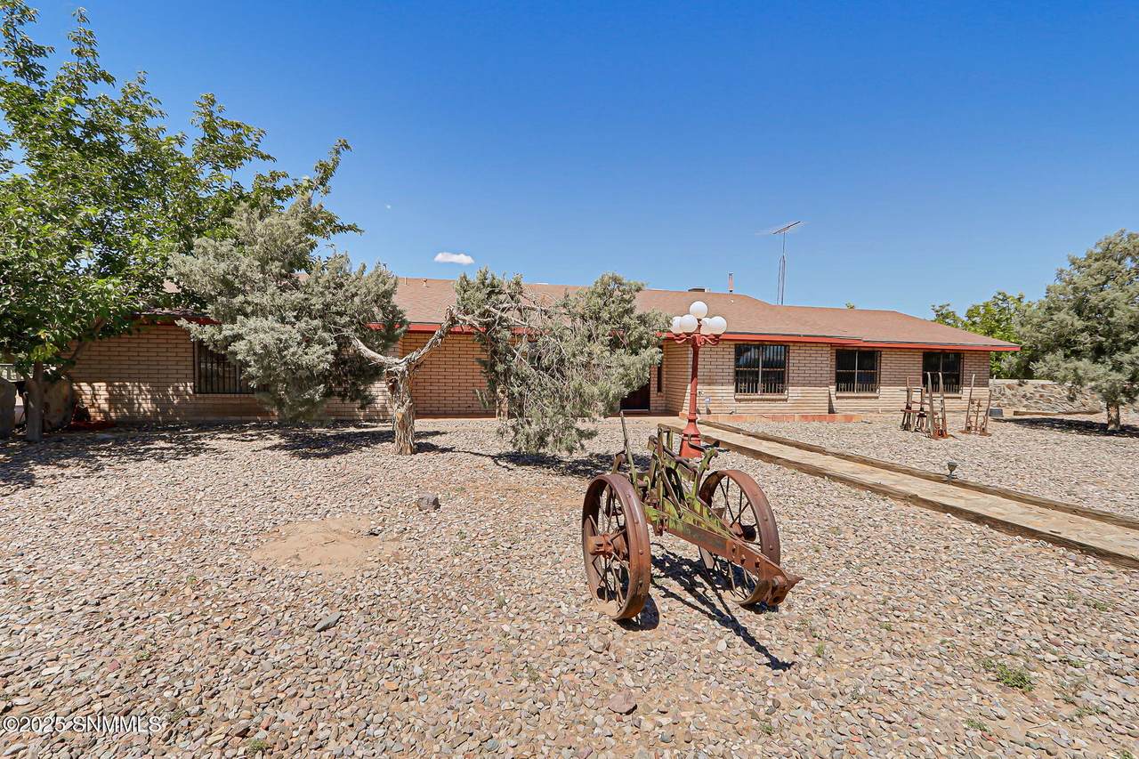 https://bt-photos.global.ssl.fastly.net/lascruces/1280_boomver_1_2602127-2.jpg