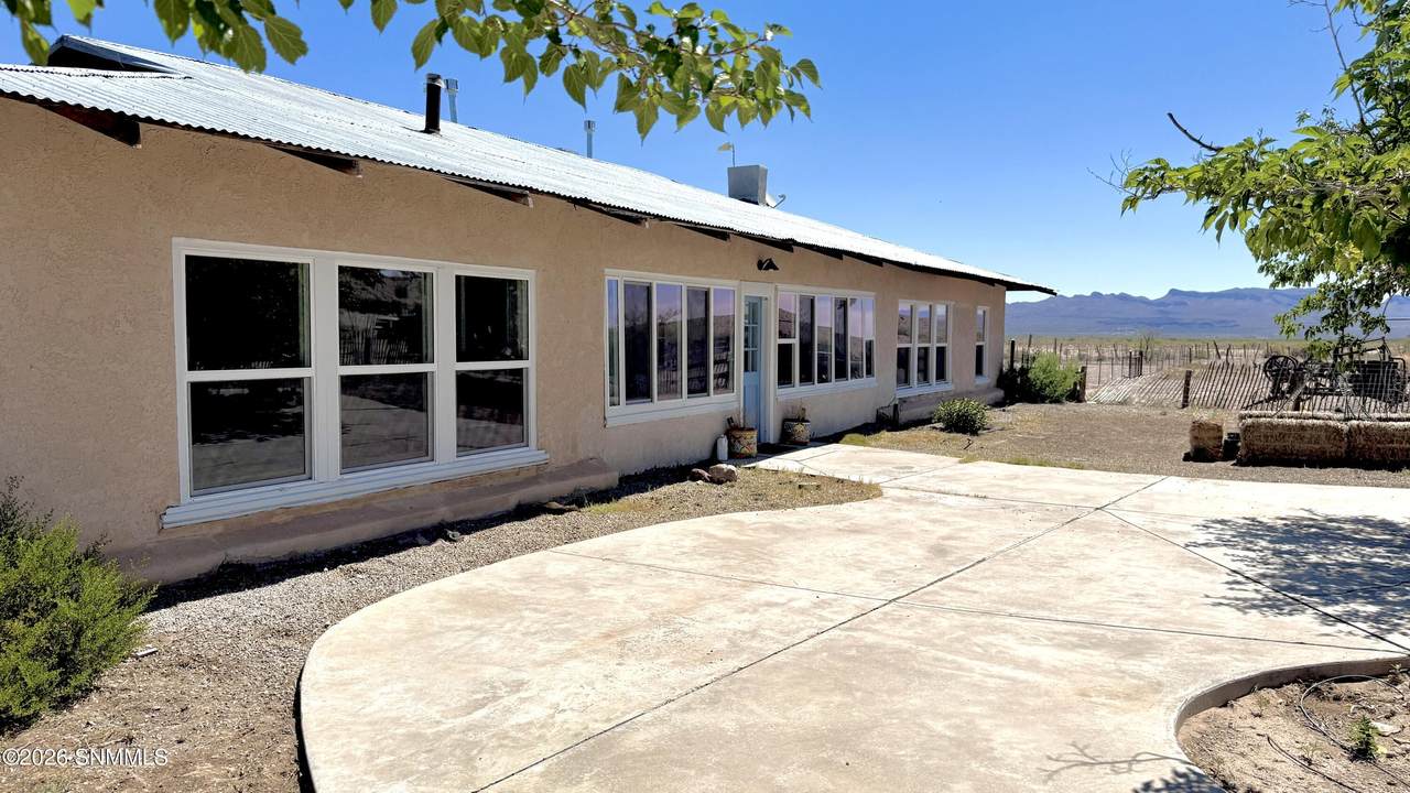 https://bt-photos.global.ssl.fastly.net/lascruces/1280_boomver_1_2602221-2.jpg