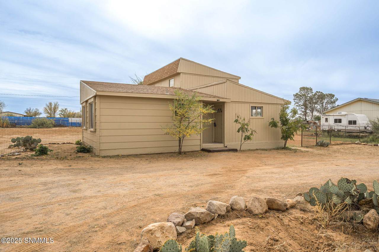 https://bt-photos.global.ssl.fastly.net/lascruces/1280_boomver_1_2602301-2.jpg