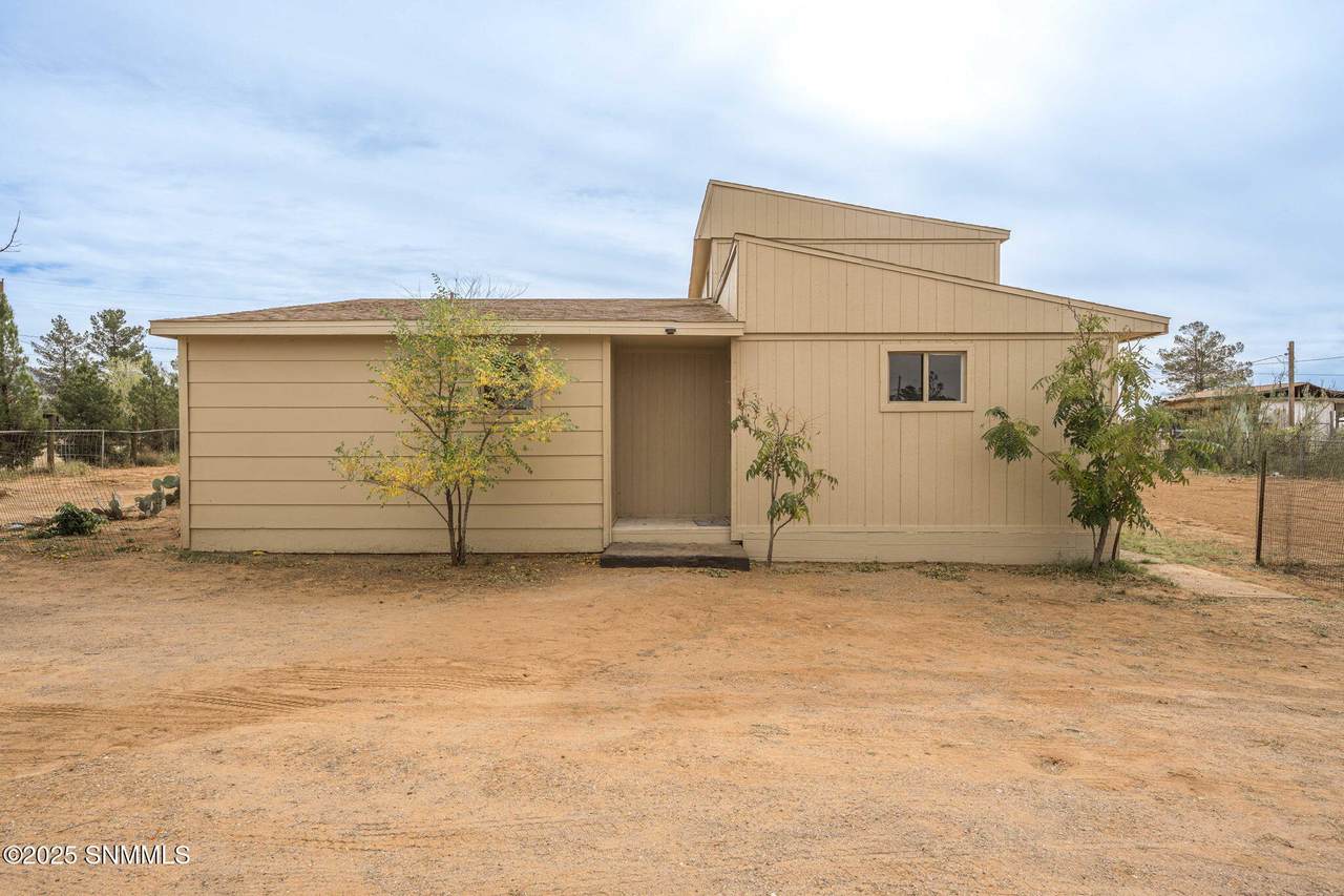 https://bt-photos.global.ssl.fastly.net/lascruces/1280_boomver_1_2602301-2.jpg