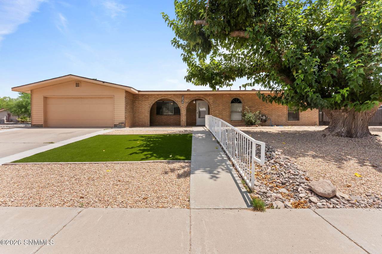 https://bt-photos.global.ssl.fastly.net/lascruces/1280_boomver_1_2602346-2.jpg