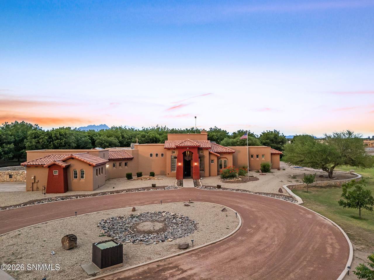 https://bt-photos.global.ssl.fastly.net/lascruces/1280_boomver_1_2602364-2.jpg