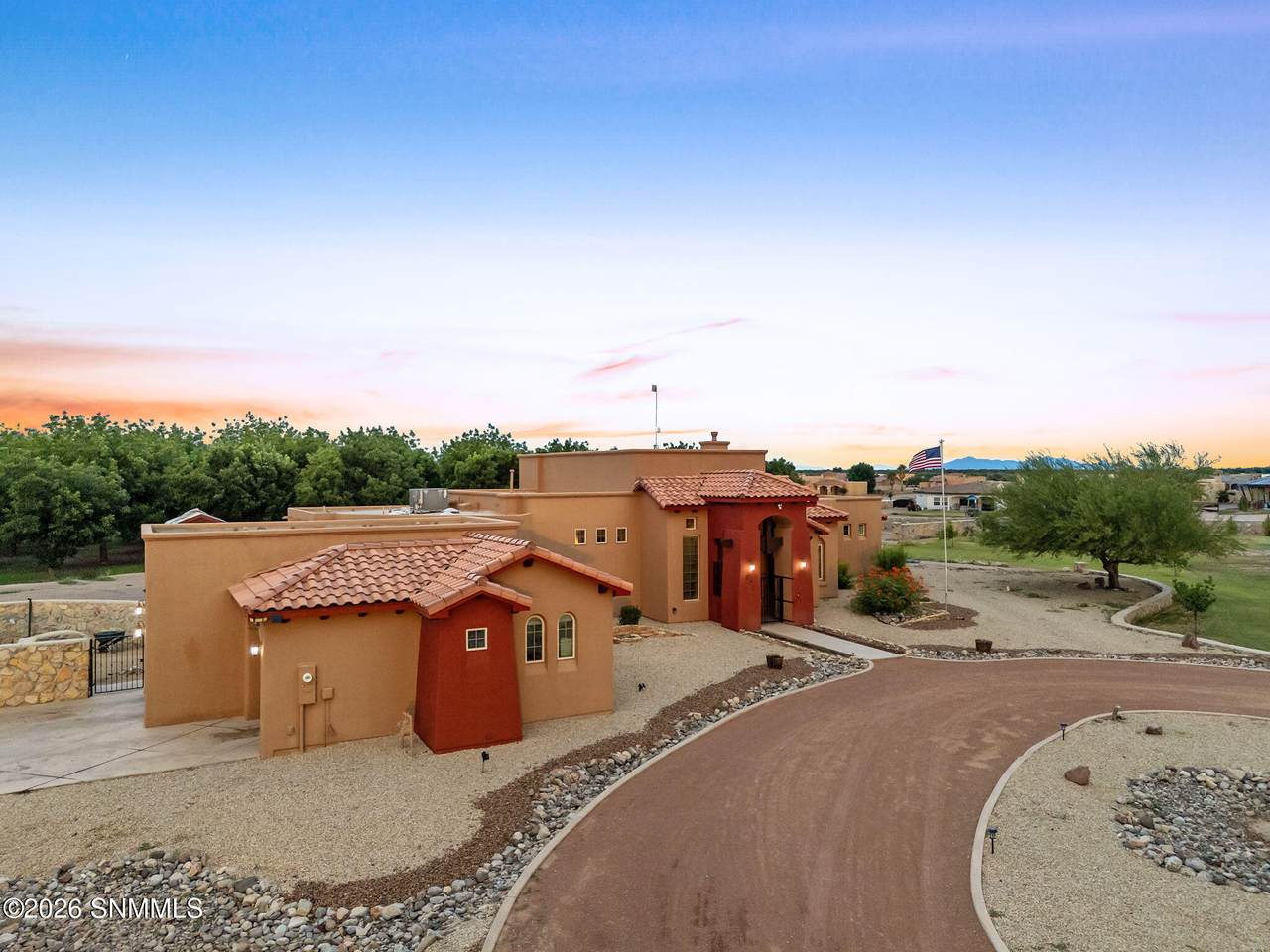 https://bt-photos.global.ssl.fastly.net/lascruces/1280_boomver_1_2602364-2.jpg