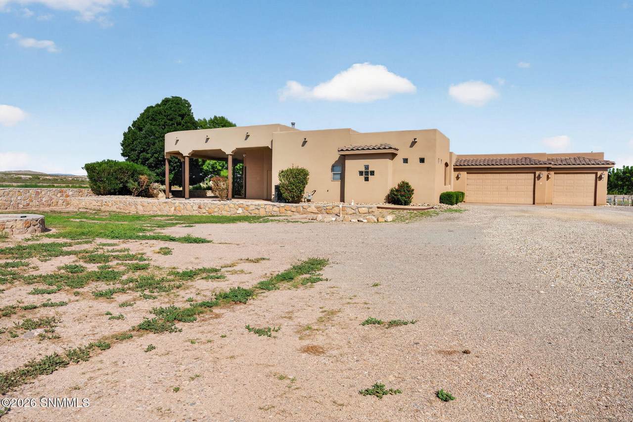 https://bt-photos.global.ssl.fastly.net/lascruces/1280_boomver_1_2602392-2.jpg