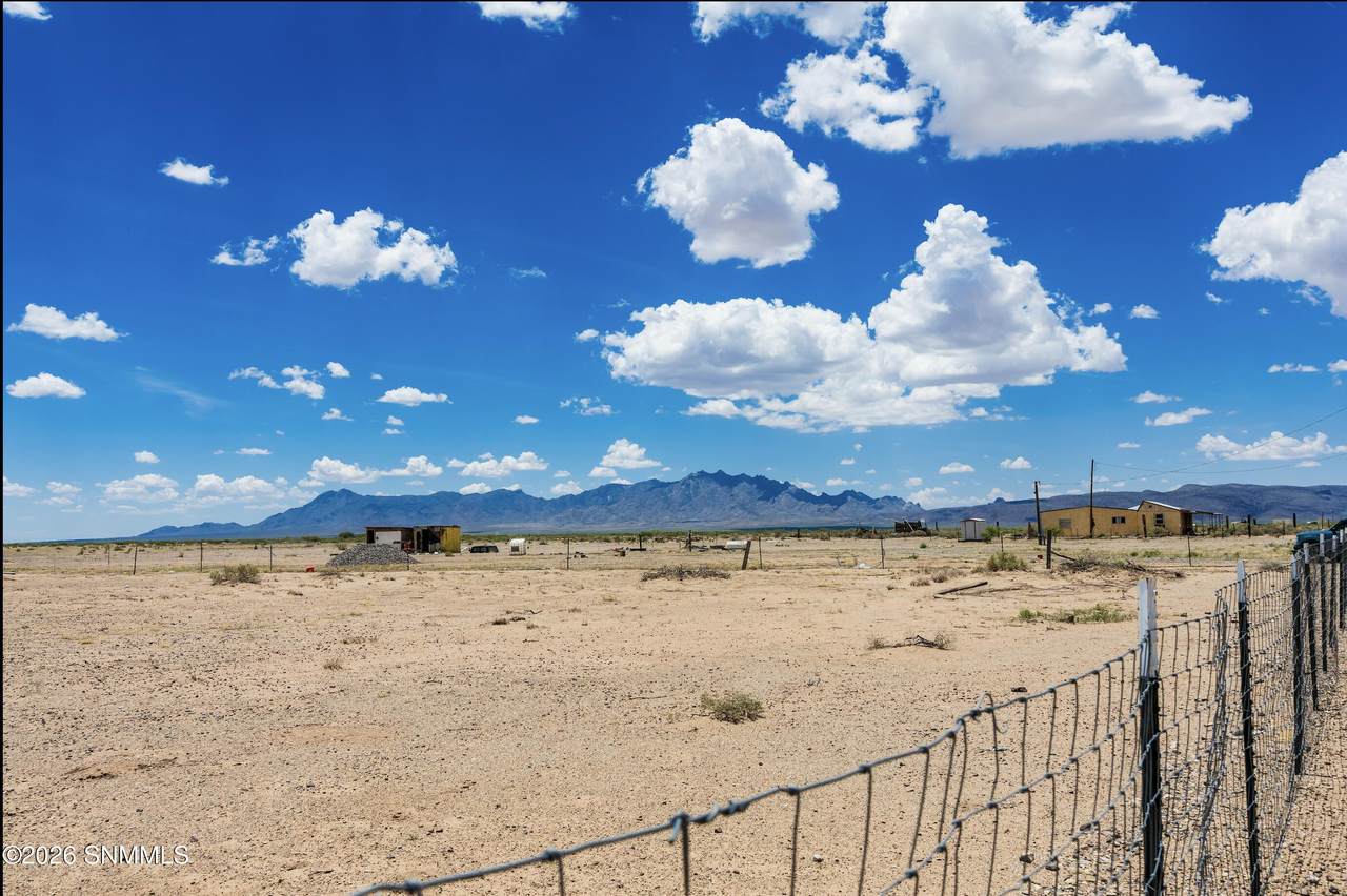 https://bt-photos.global.ssl.fastly.net/lascruces/1280_boomver_1_2602403-2.jpg