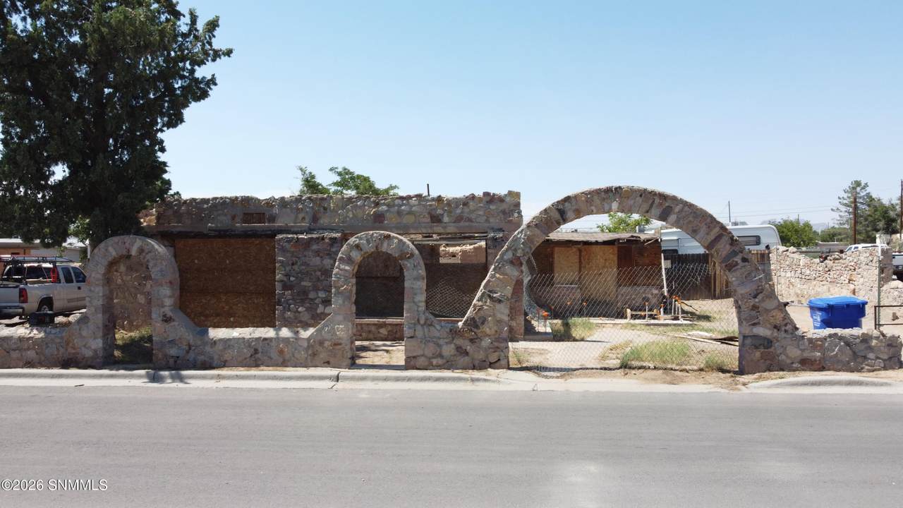 https://bt-photos.global.ssl.fastly.net/lascruces/1280_boomver_1_2602439-2.jpg
