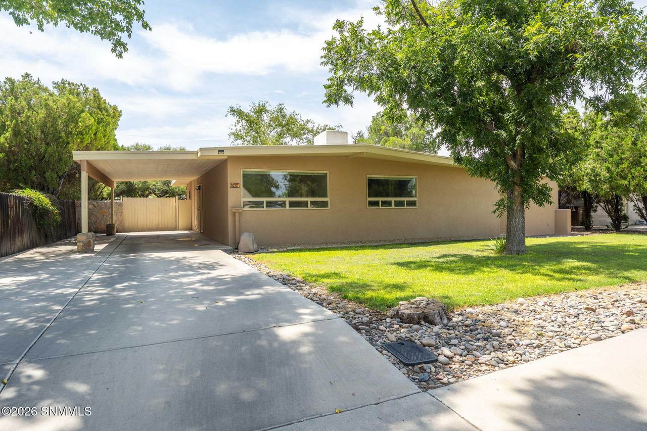425 Palmer Road - Photo 1