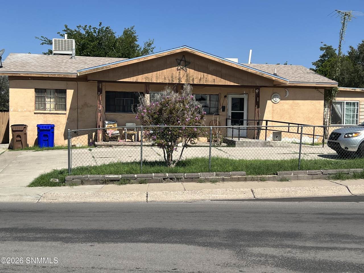 1737 Idaho Avenue - Photo 1