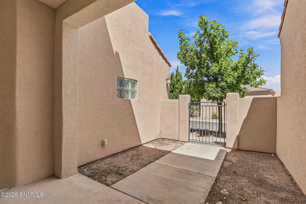 https://bt-photos.global.ssl.fastly.net/lascruces/1280_boomver_1_2602685-2.jpg