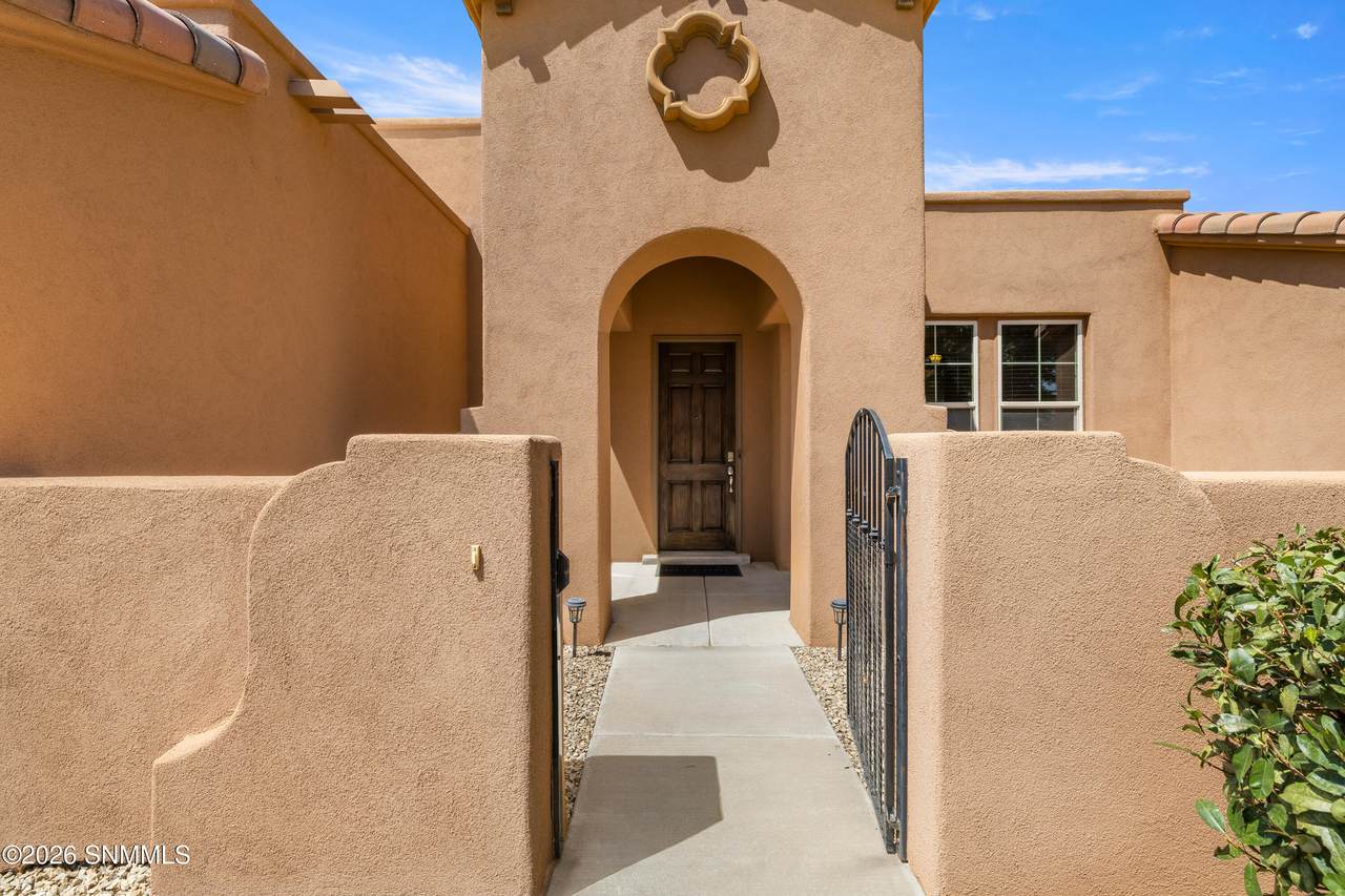 https://bt-photos.global.ssl.fastly.net/lascruces/1280_boomver_1_2602787-2.jpg