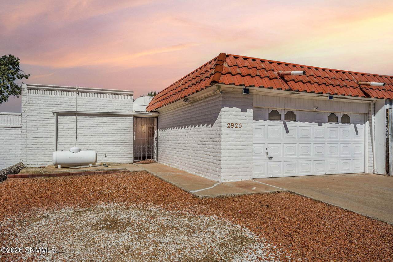 https://bt-photos.global.ssl.fastly.net/lascruces/1280_boomver_1_2603067-2.jpg