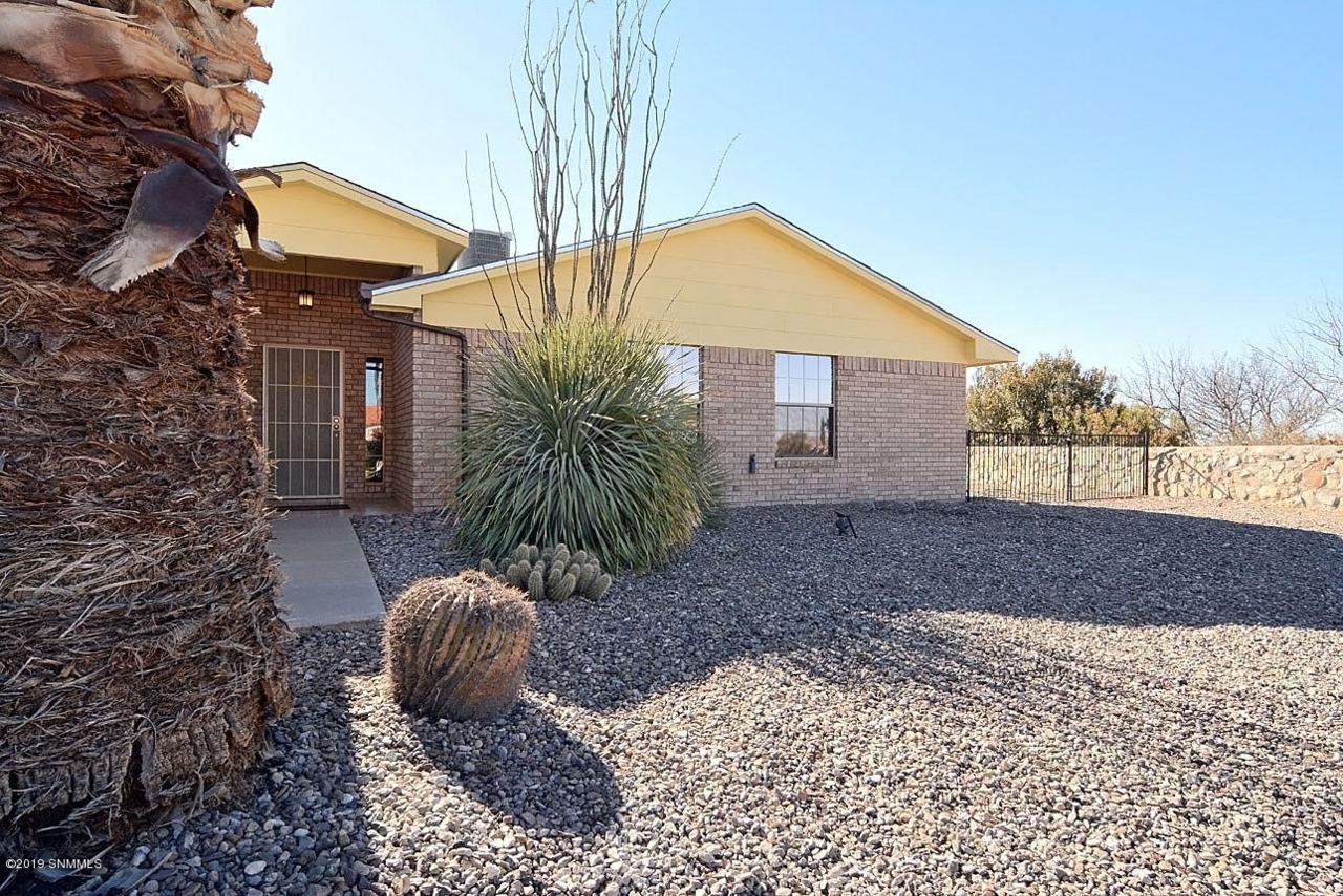 1052 Fran Drive - Photo 1