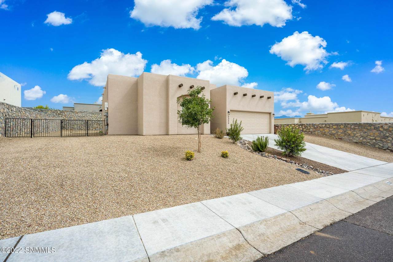 2336 Flintstone Loop - Photo 1