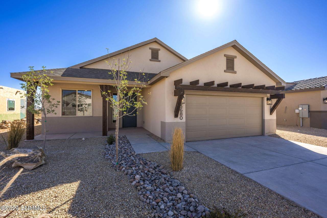 3680 Portrait Street - Photo 1