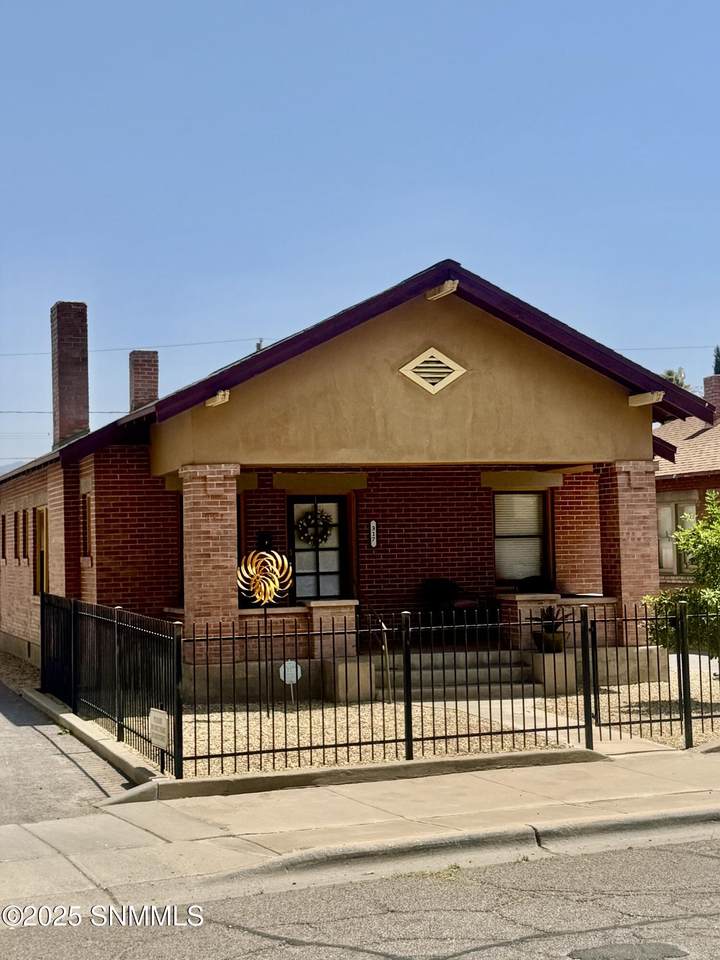 https://bt-photos.global.ssl.fastly.net/lascruces/1280_boomver_2_2501000-2.jpg