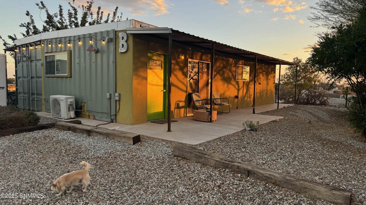 405 Palm Avenue - Photo 1