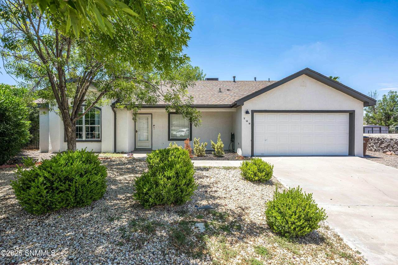 700 Scenic View Drive - Photo 1
