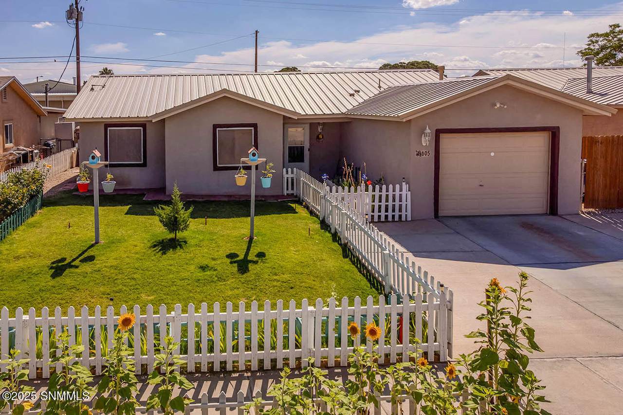 605 Vista Del Sol Place - Photo 1