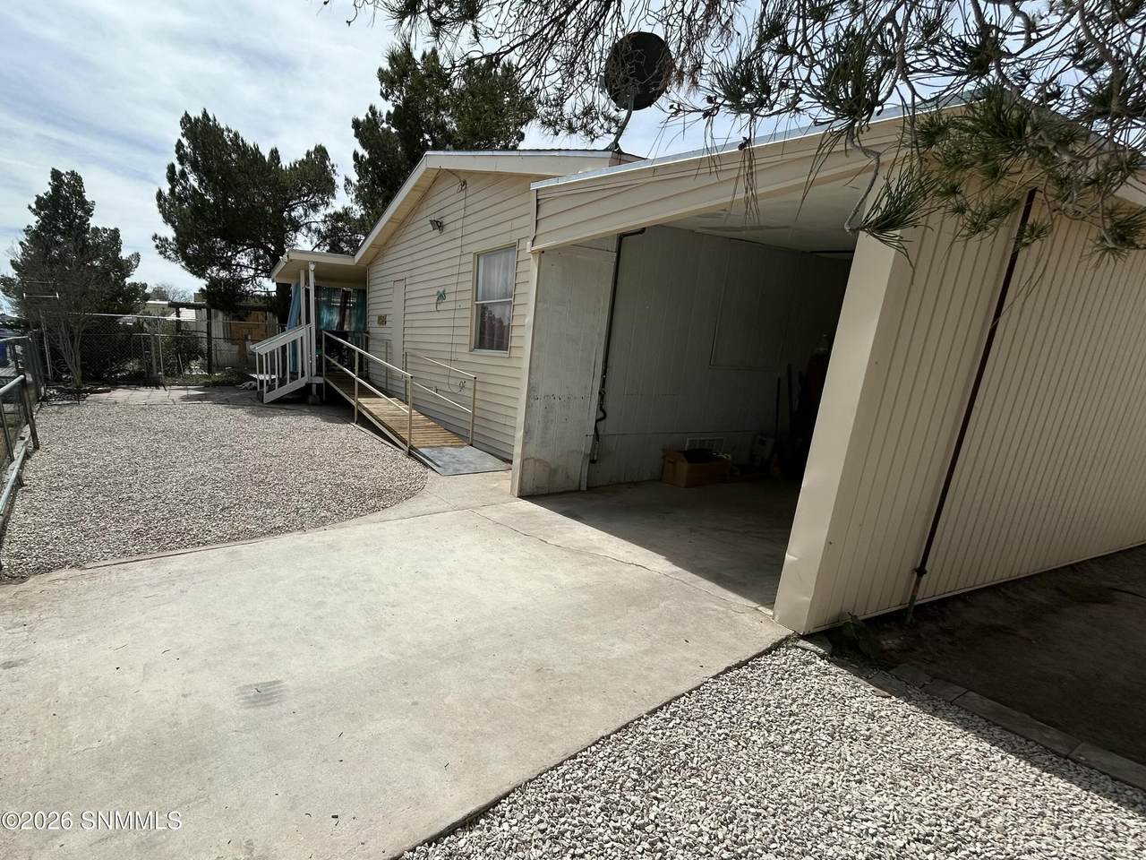 https://bt-photos.global.ssl.fastly.net/lascruces/1280_boomver_2_2503504-2.jpg