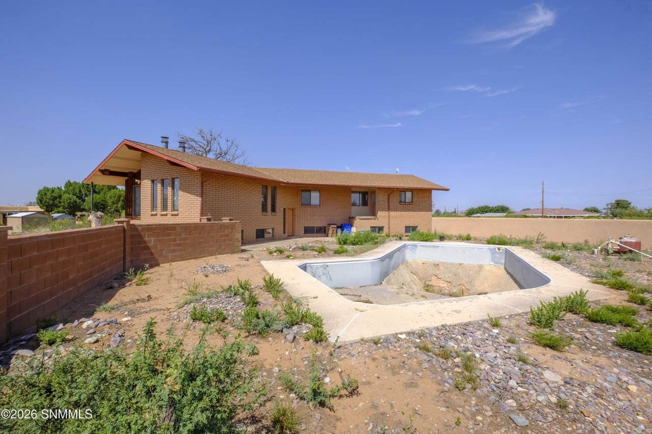5775 Shadow Hills Road - Photo 1