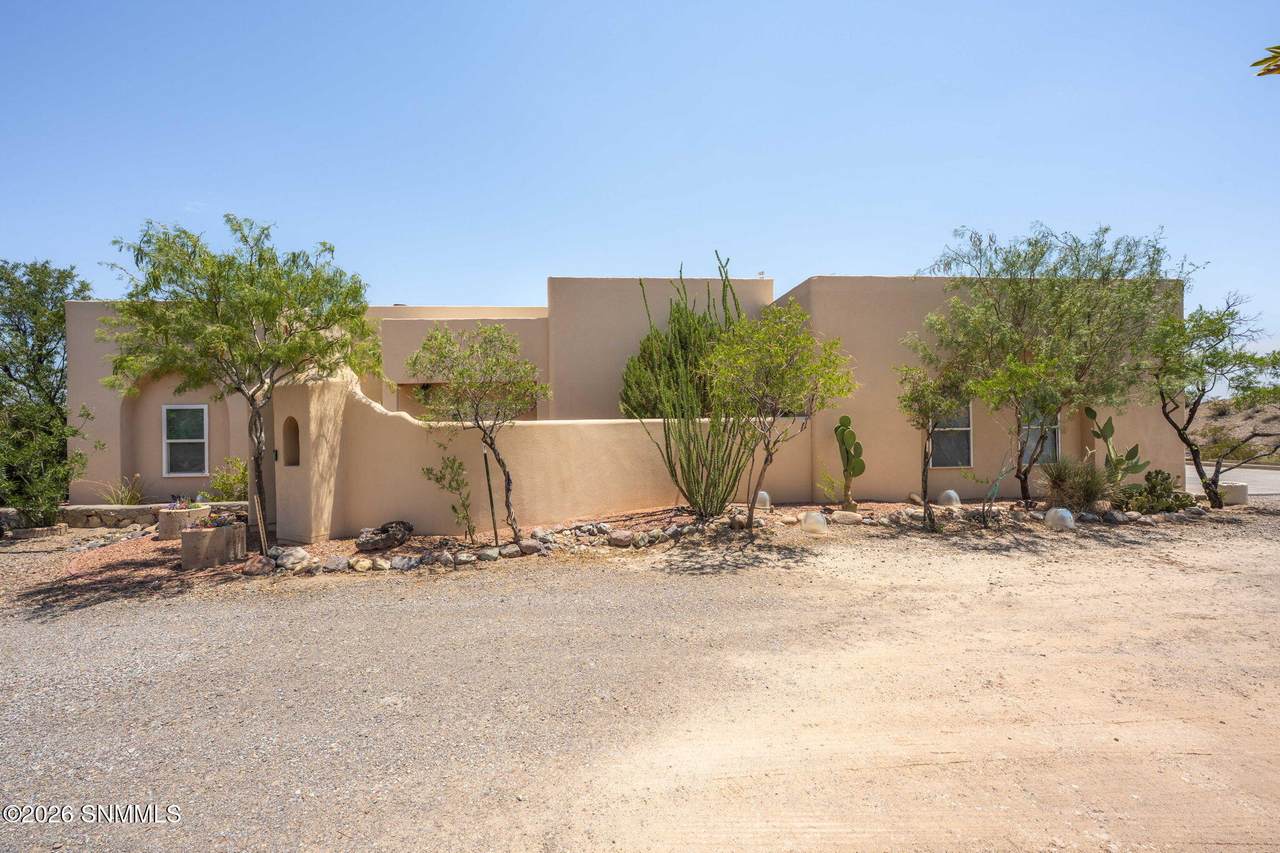 https://bt-photos.global.ssl.fastly.net/lascruces/1280_boomver_2_2600315-2.jpg