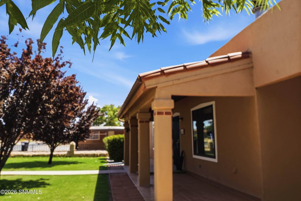 https://bt-photos.global.ssl.fastly.net/lascruces/1280_boomver_2_2600340-2.jpg