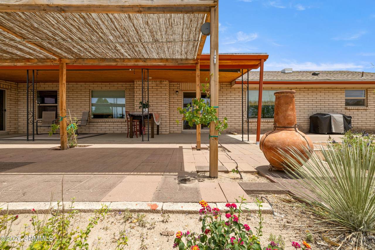 https://bt-photos.global.ssl.fastly.net/lascruces/1280_boomver_2_2600796-2.jpg