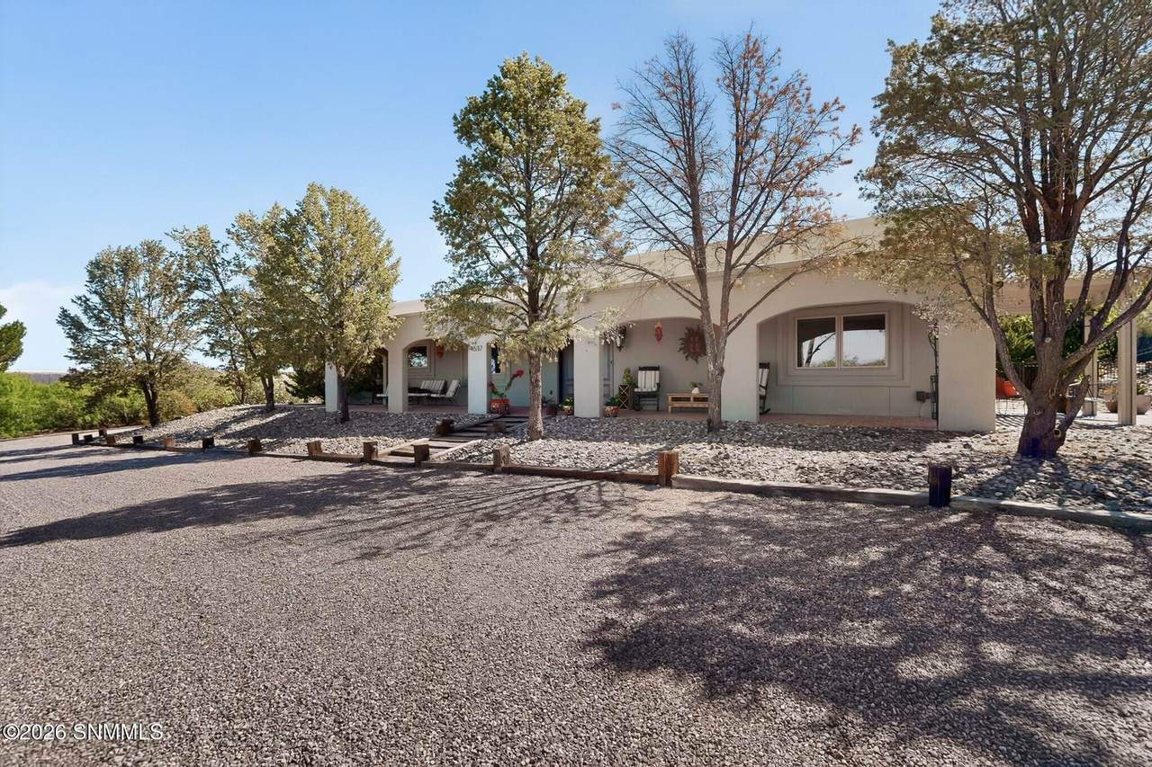 4537 Mockingbird Street - Photo 1