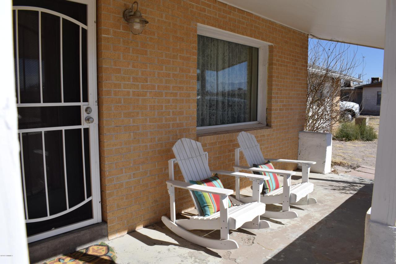 1420 Washington Drive. Drive - Photo 1