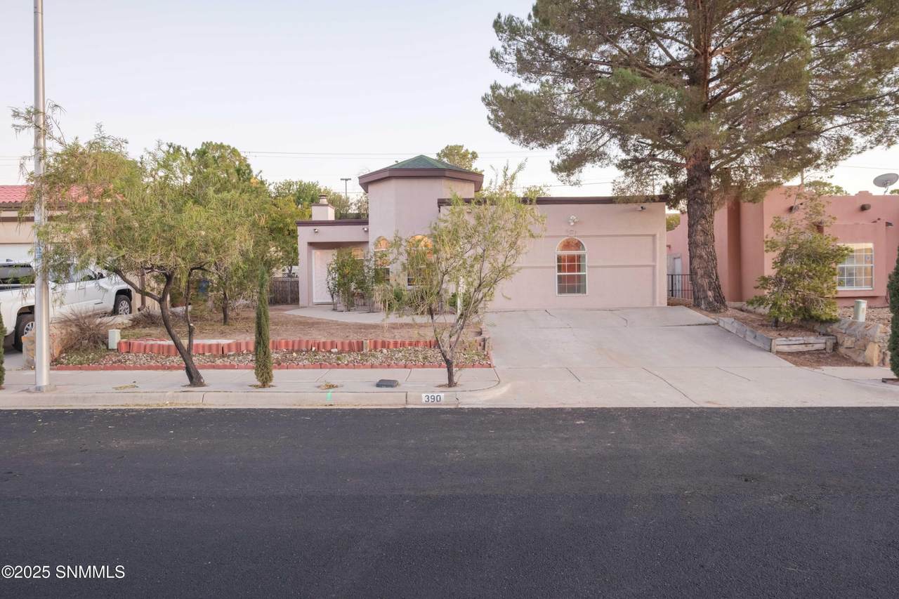 390 Macleod Road - Photo 1