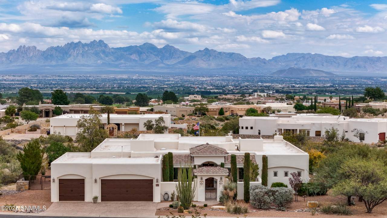 8052 Renoir Loop - Photo 1