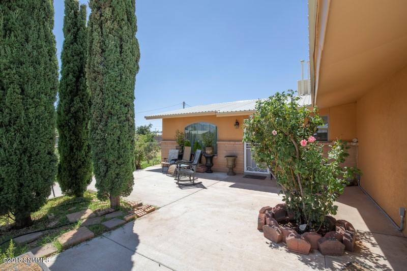 5089 Churchhill Avenue - Photo 1