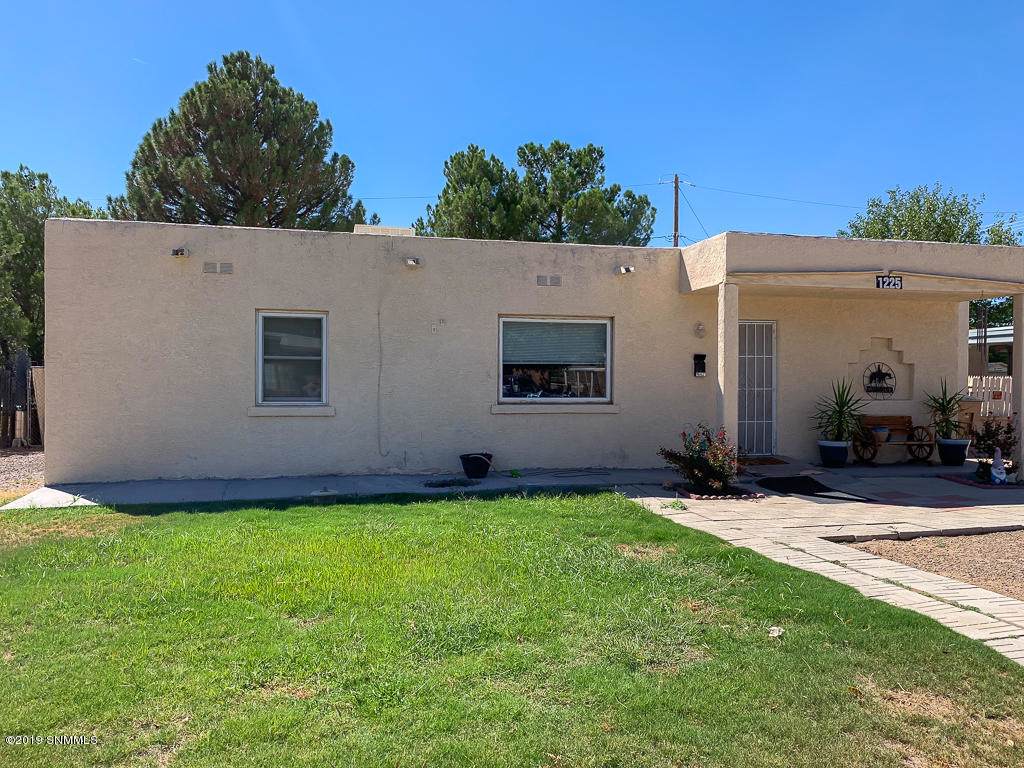 1225 Circle Drive - Photo 1